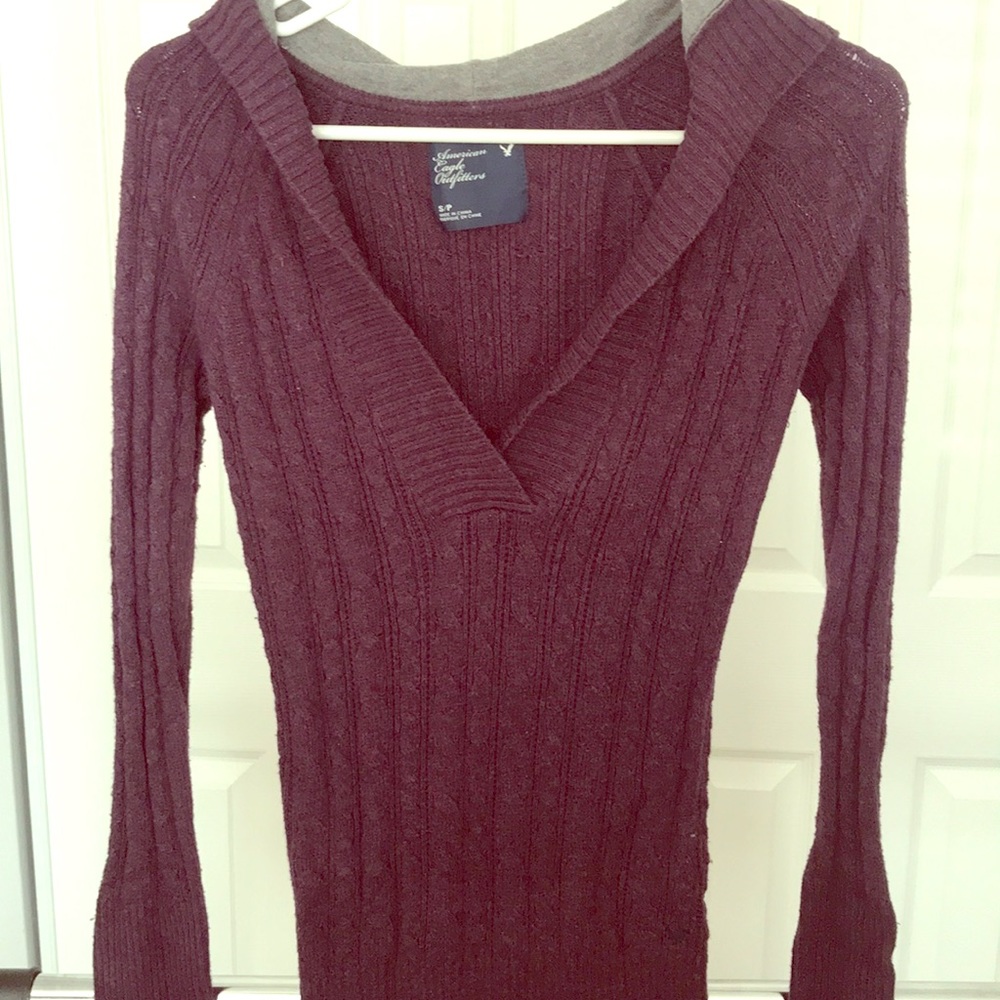 American Eagle sweater